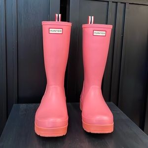 Hunter Rain Boots - bright pink - size 10
